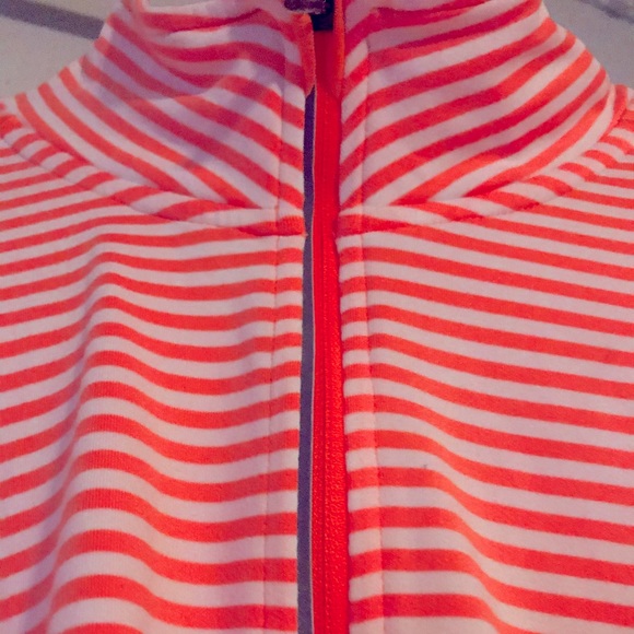 Nike Dri-fit orange & white - Picture 2 of 4